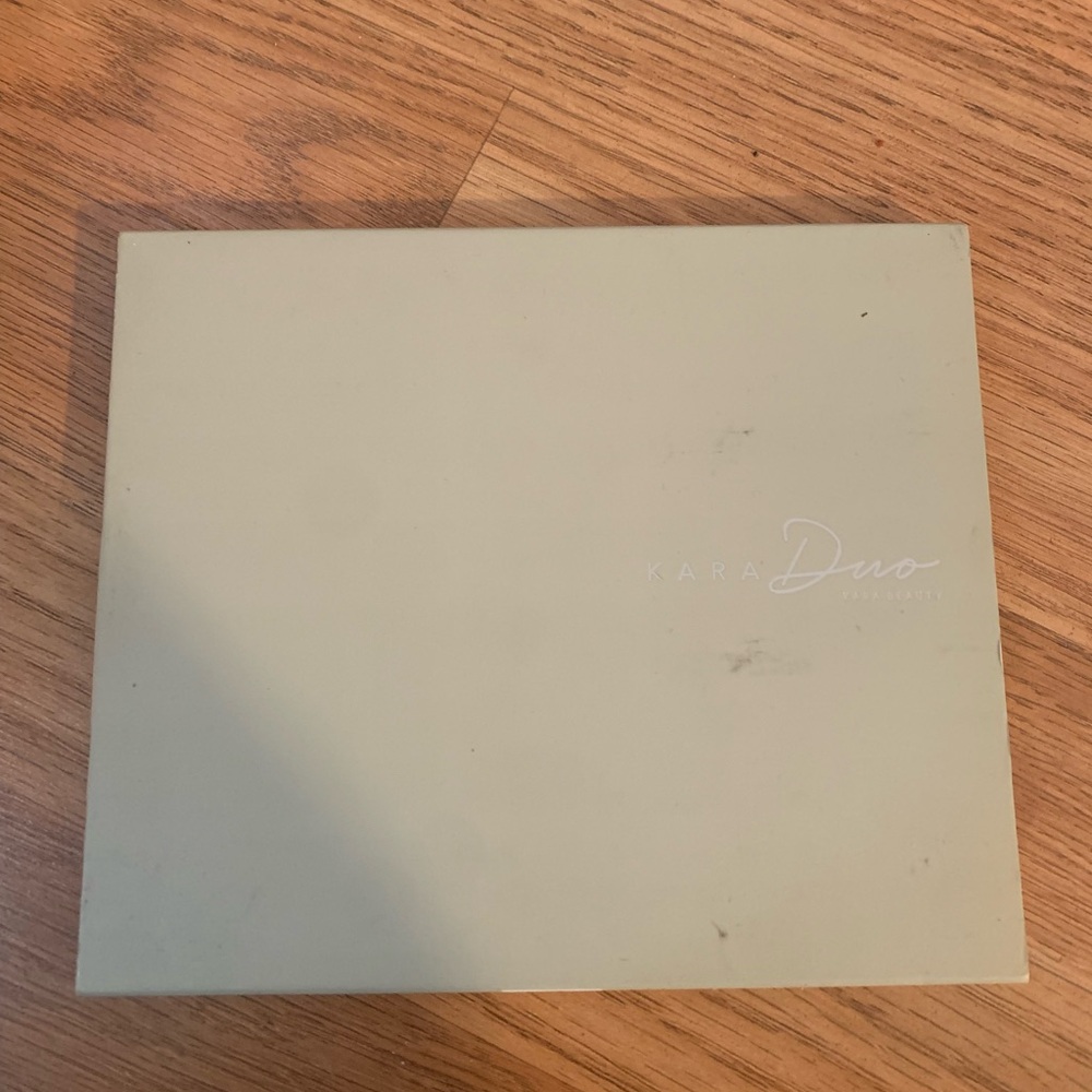 Kara Duo Eyeshadow Palette